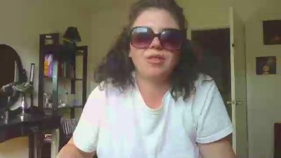 MsAmelia live from Canada