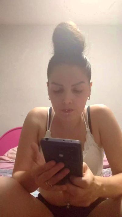 Sarita_lamorena live from Spain