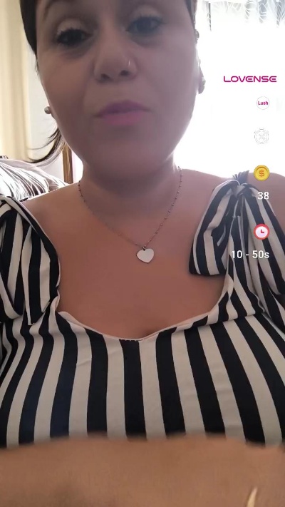 SexyItalyMilf live from Italy