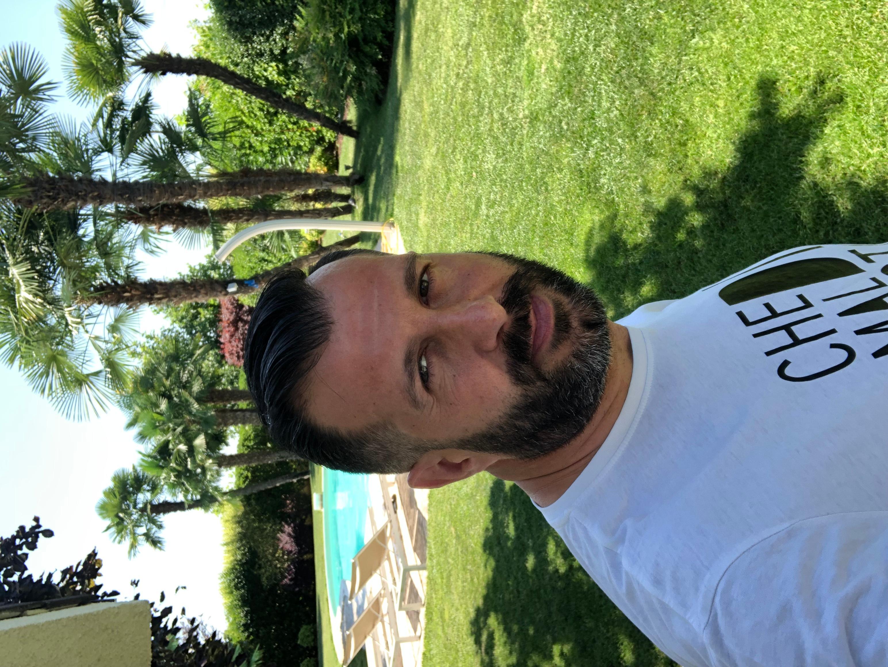 Simo2209 live from Italy
