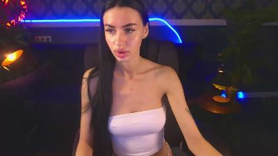 Snow_WhiteeeX live from Ukraine