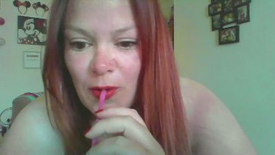 Sweet_82 live from United Kingdom