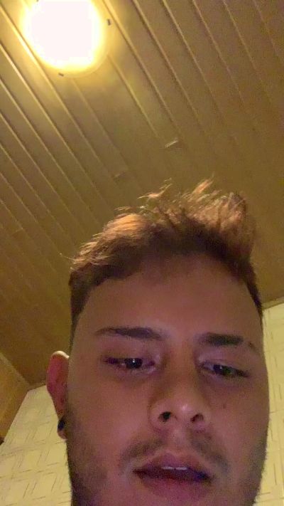 Vic69aaaa live from Spain