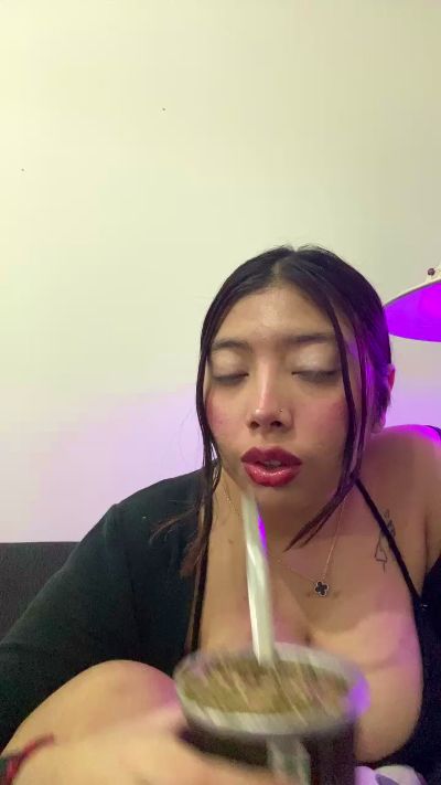 Waifuprohibida live from Argentina