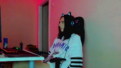 Young_nymph live from United States