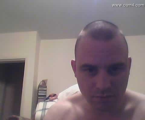 adavid30 live from United Kingdom