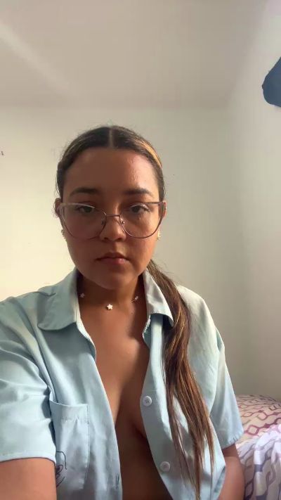 alice__hot1 live from Colombia