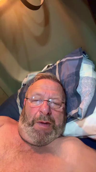 curvycock67 live from United Kingdom