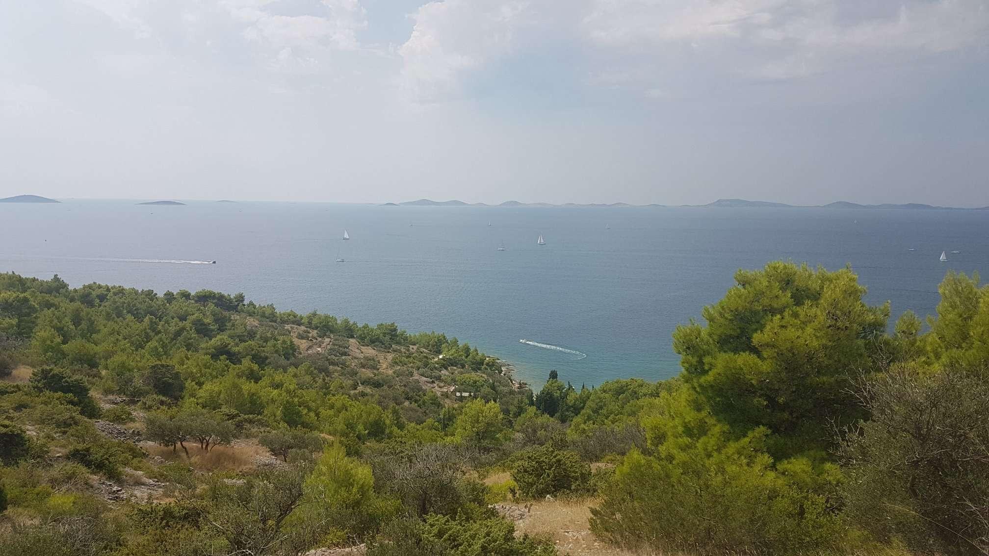 decko20zg live from Croatia