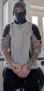 jonesy_fun live from United Kingdom