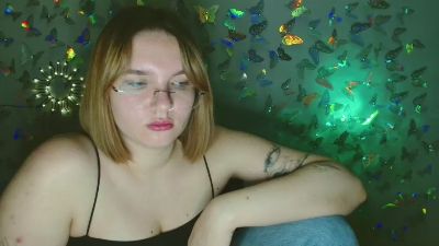 lovely_big_tits live from United States