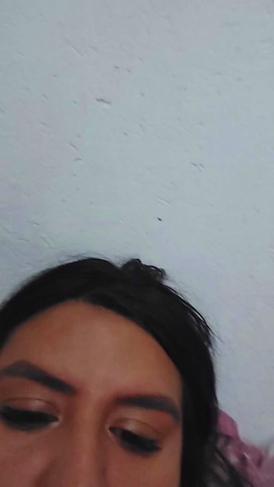 luci225 live from Colombia
