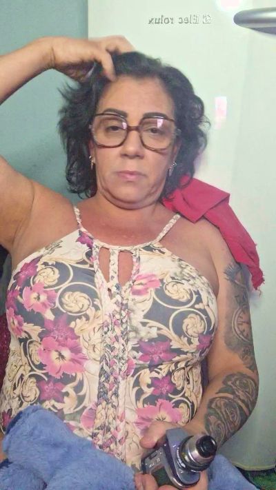 lucimaralu82 live from Brazil
