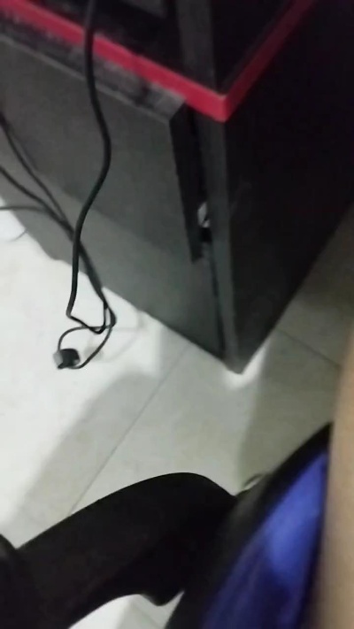 luish24 live from Colombia