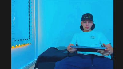 max_williamm live from Colombia