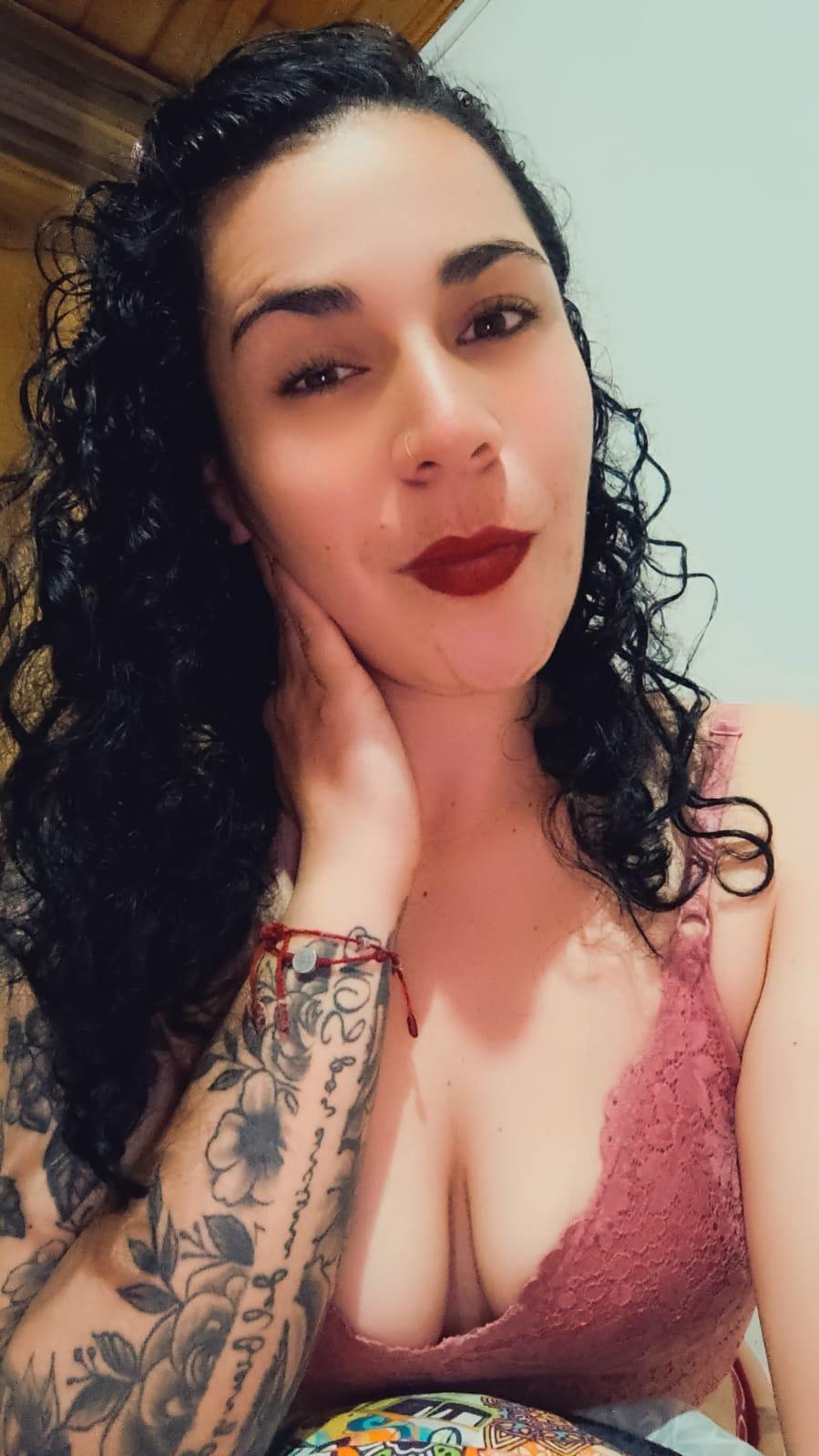 mia_velvet1 live from Colombia