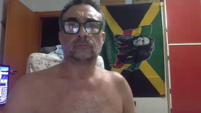 ortijah live from United Kingdom