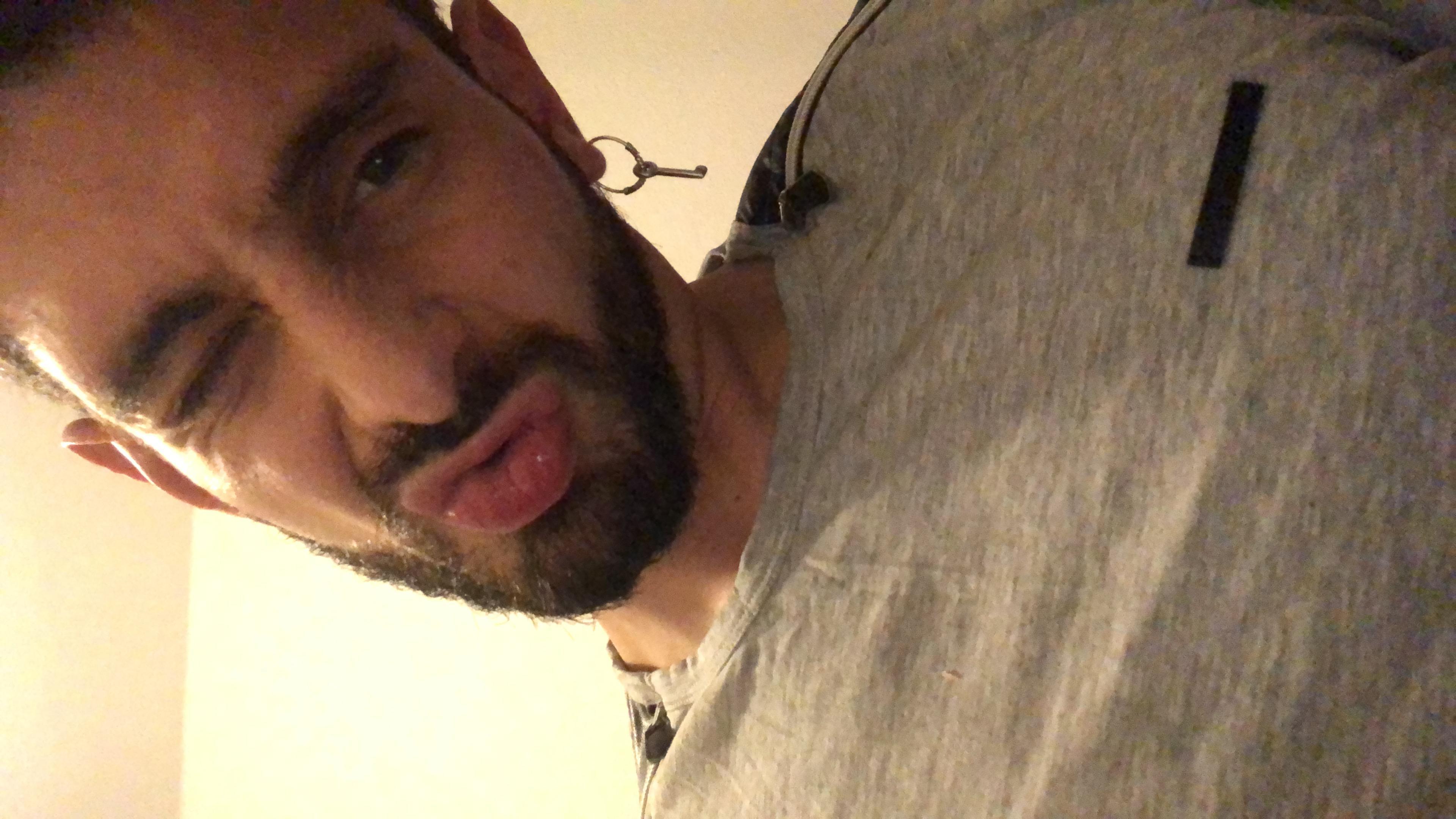 pepeluis2843 live from Spain