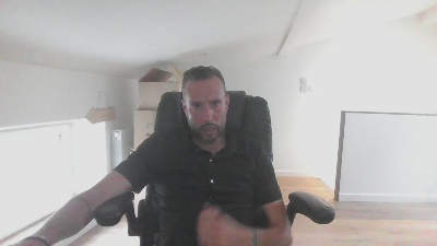 pierre752 live from France