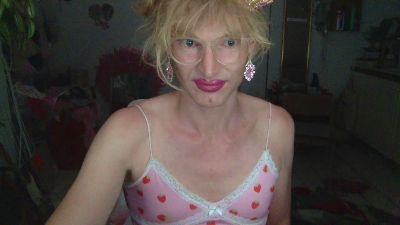 pinkyfagyboy live from Germany