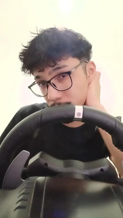 reallucasor live from Brazil