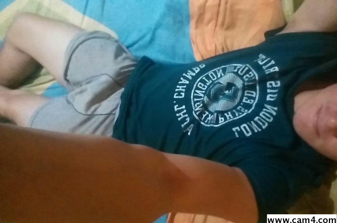 santi581 live from Colombia