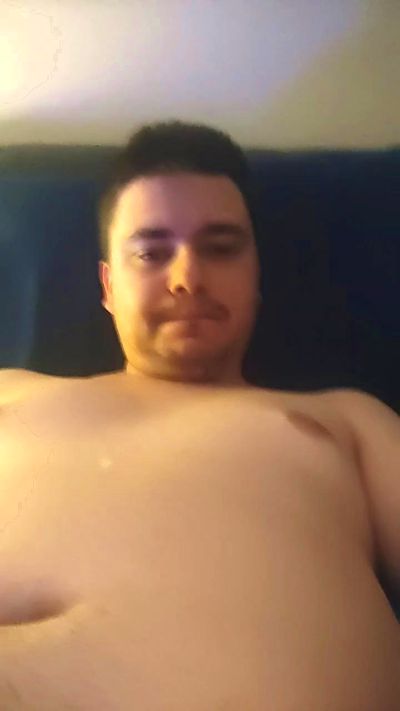 sexyguywhore18 live from United Kingdom