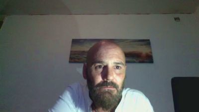 superchuk1 live from Spain