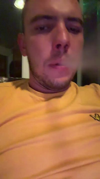 vasea99 live from United Kingdom
